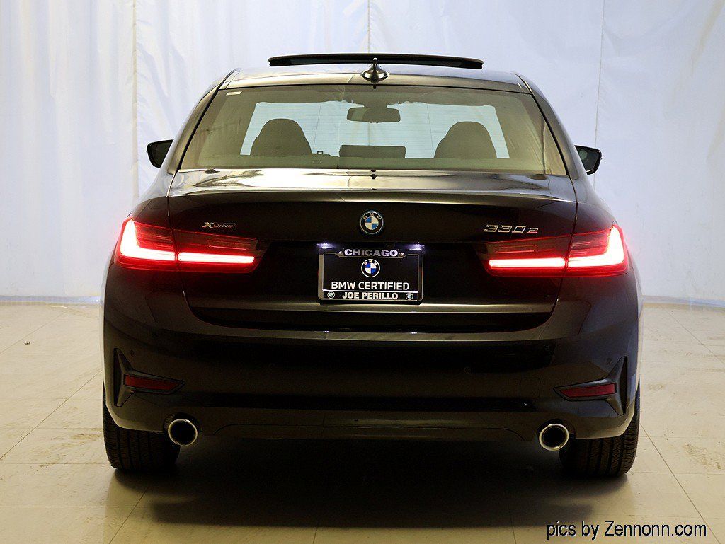 Certified 2022 BMW 330e xDrive w/ Premium Package AWD/4WD image 7