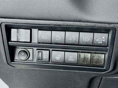 Used 2023 Toyota Tundra Limited w/ Power Package image 15