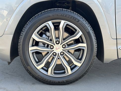 Used 2020 GMC Terrain Denali w/ Denali Premium Package image 9