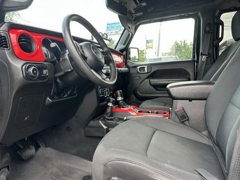 Used 2023 Jeep Wrangler Willys image 9