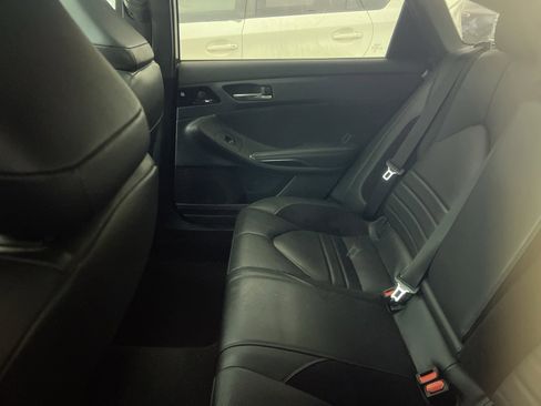 Used 2019 Toyota Avalon Touring image 13