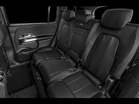 Used 2023 Mercedes-Benz GLB 250 4MATIC image 99