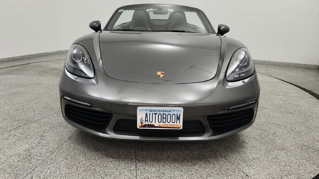 Used 2017 Porsche 718 Boxster RWD image 13
