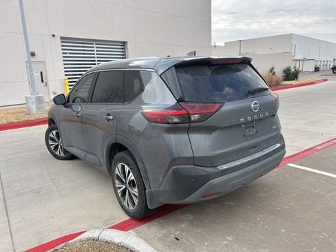 Used 2021 Nissan Rogue SV w/ Premium Package image 5