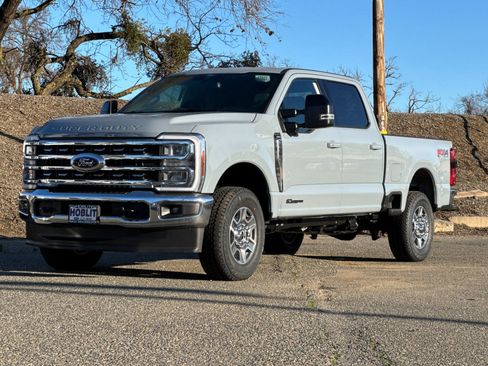 New 2026 Ford F350 Lariat w/ FX4 Off-Road Package image 7