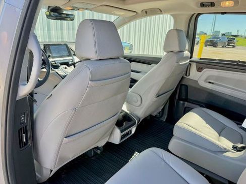 Used 2023 Honda Odyssey Touring image 14