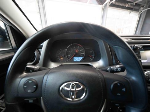 Used 2016 Toyota RAV4 LE image 15