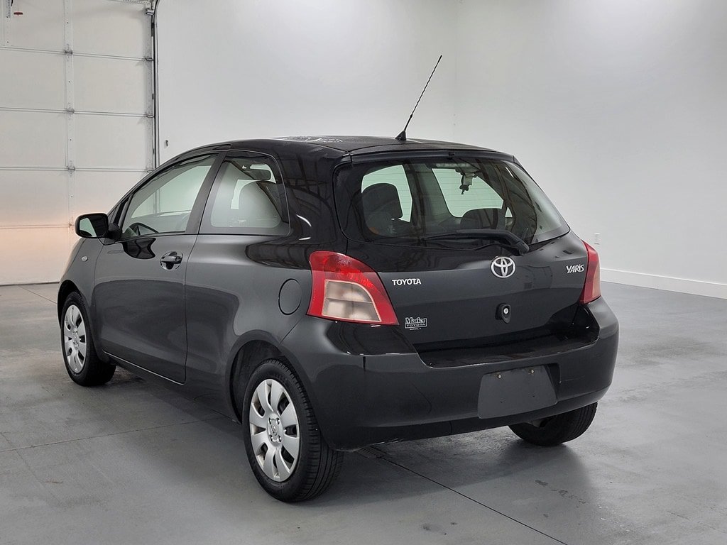 Used 2008 Toyota Yaris 2-Door Hatchback FWD image 6