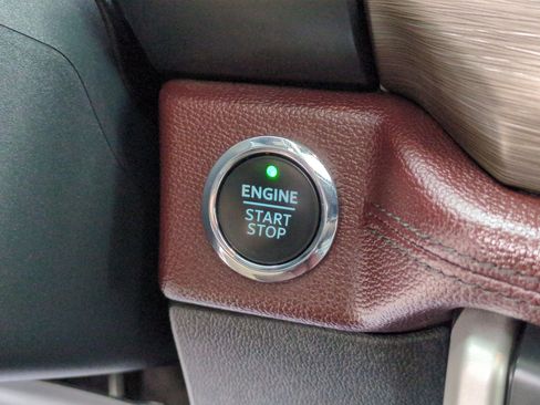 Used 2022 Ford Expedition Max Limited image 20