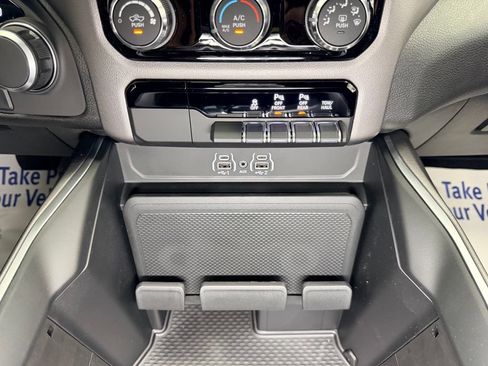 New 2026 RAM 1500 Express AWD/4WD image 14