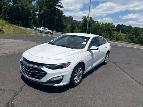 Used 2025 Chevrolet Malibu LT FWD image 4