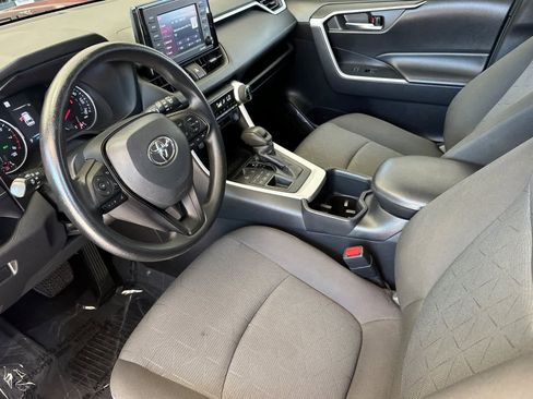 Used 2022 Toyota RAV4 XLE image 11