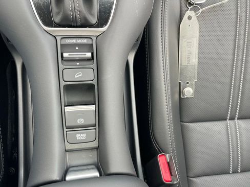 New 2026 Honda HR-V EX-L image 32