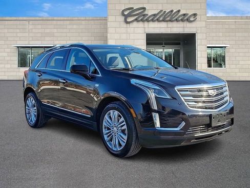Used 2019 Cadillac XT5 Premium Luxury image 2