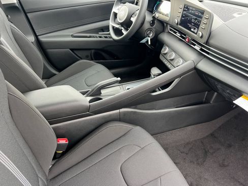 New 2026 Hyundai Elantra SE image 16