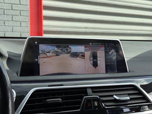 Used 2021 BMW 740i xDrive w/ M Sport Package image 21