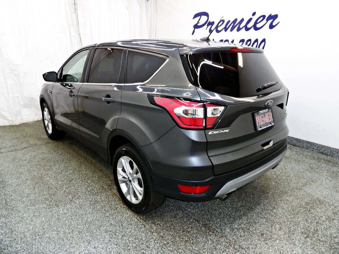 Used 2017 Ford Escape SE AWD/4WD image 4