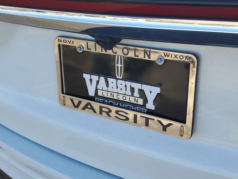 New 2025 Lincoln Corsair Reserve w/ Equipment Group 202A image 32