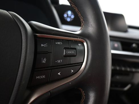 Used 2021 Lexus UX 250h w/ Premium Package AWD/4WD image 31