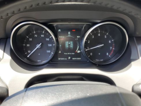 Used 2019 Land Rover Range Rover Evoque SE image 24