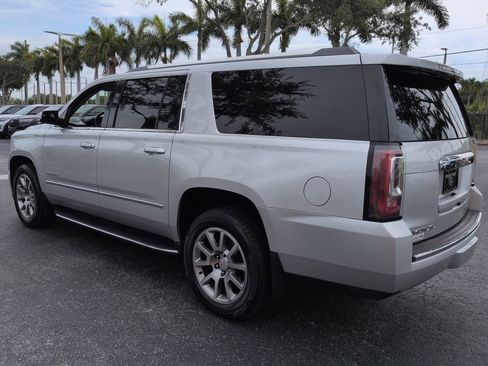 Used 2020 GMC Yukon XL Denali RWD image 6