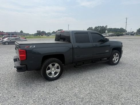 Used 2018 Chevrolet Silverado 1500 LT w/ Texas Edition AWD/4WD image 6