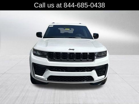 New 2026 Jeep Grand Cherokee Limited AWD/4WD image 2