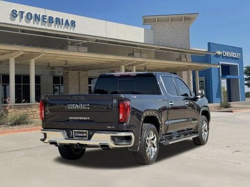 Used 2023 GMC Sierra 1500 SLT AWD/4WD image 5