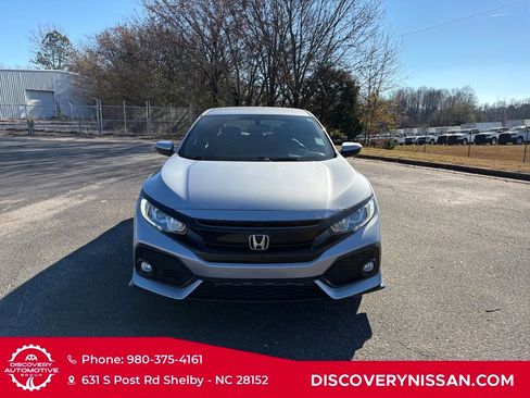 Used 2018 Honda Civic Sport image 4