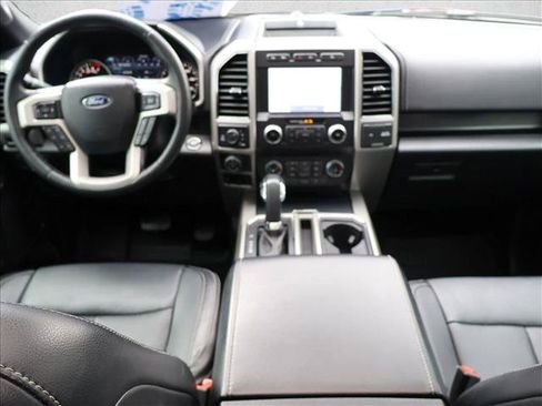 Used 2019 Ford F150 Lariat w/ Equipment Group 502A Luxury AWD/4WD image 20