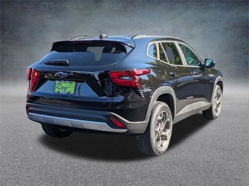 New 2026 Chevrolet Trax LT w/ Driver Confidence Package image 4