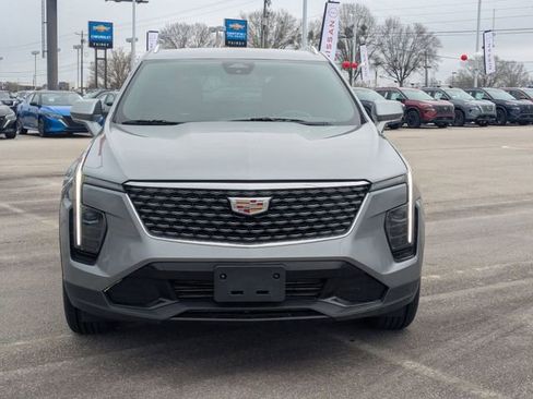 Used 2024 Cadillac XT4 Premium Luxury image 8