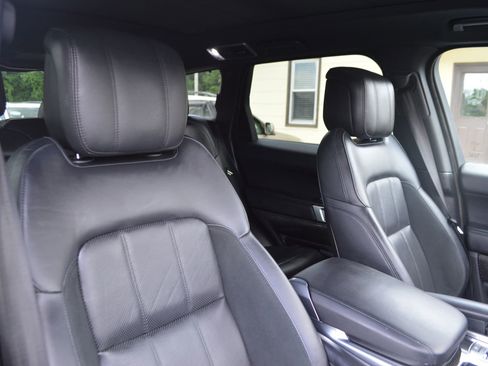 Used 2020 Land Rover Range Rover Sport HST image 18