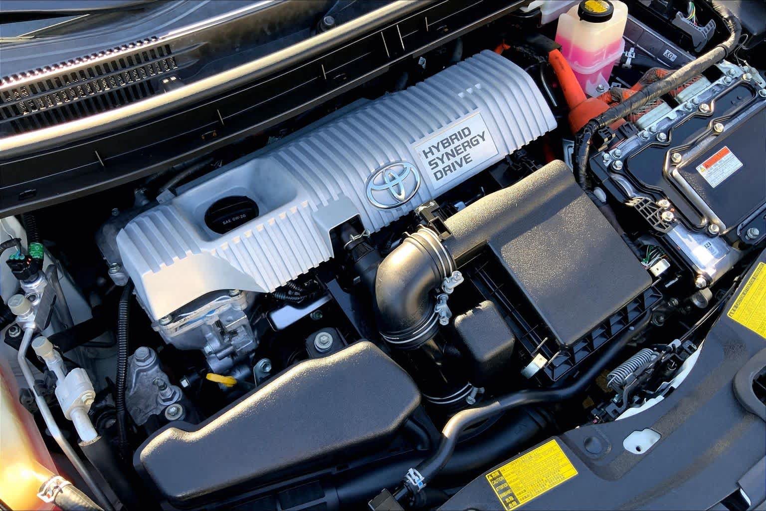 Used 2014 Toyota Prius Four w/ Solar Roof Package FWD image 32