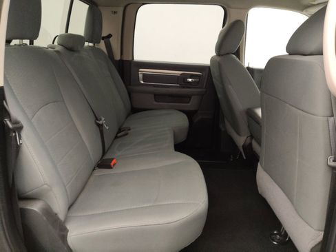 Used 2018 RAM 1500 Classic SLT RWD image 19
