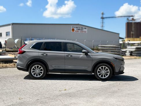 Used 2023 Honda CR-V EX-L image 8