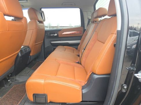 Used 2021 Toyota Tundra 4x4 CrewMax image 11