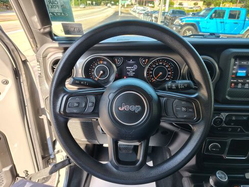 Certified 2022 Jeep Wrangler Unlimited Sport image 24