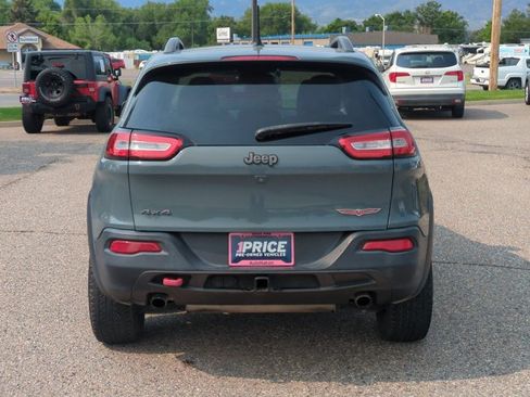 Used 2014 Jeep Cherokee Trailhawk w/ Comfort/Convenience Group AWD/4WD image 7
