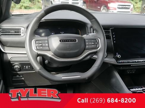 Used 2024 Jeep Wagoneer L Series II w/ Flexible Seating Group AWD/4WD image 42