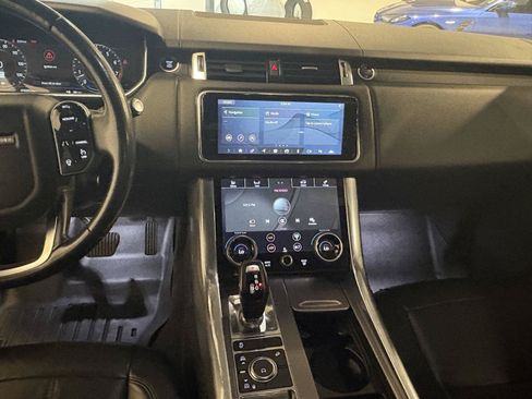 Used 2018 Land Rover Range Rover Sport HSE AWD/4WD image 17