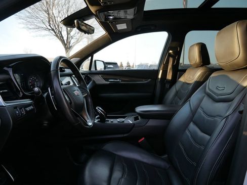 Used 2023 Cadillac XT6 Sport w/ Platinum Package AWD/4WD image 9