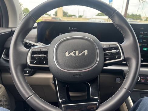 Used 2026 Kia Carnival FWD image 29