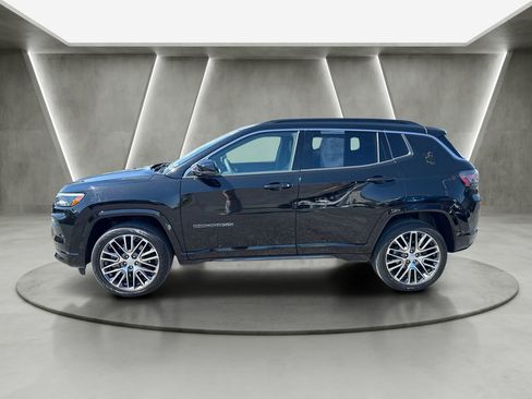 Used 2023 Jeep Compass Limited w/ Elite Group AWD/4WD image 4