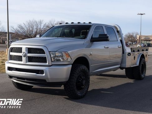 Used 2017 RAM 3500 Tradesman w/ Chrome Appearance Group image 5