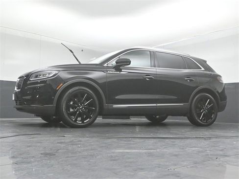 Certified 2023 Lincoln Nautilus Reserve w/ Equipment Group 201A image 37