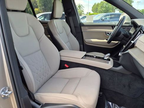 Used 2026 Volvo XC90 T8 Plus w/ Protection Package Premier AWD/4WD image 26