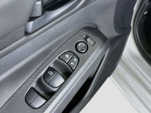 Used 2023 Nissan Altima 2.5 S FWD image 15