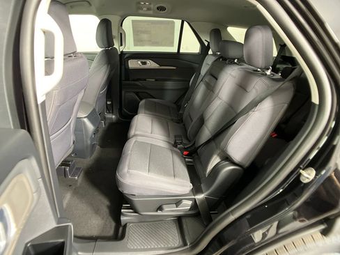 New 2026 Ford Explorer Active RWD image 28