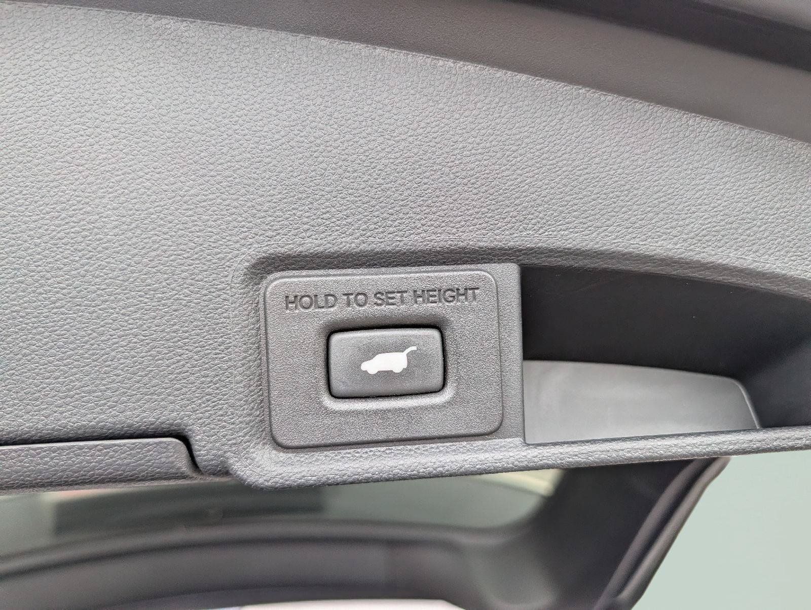 Used 2021 Acura RDX w/ Technology Package AWD/4WD image 25